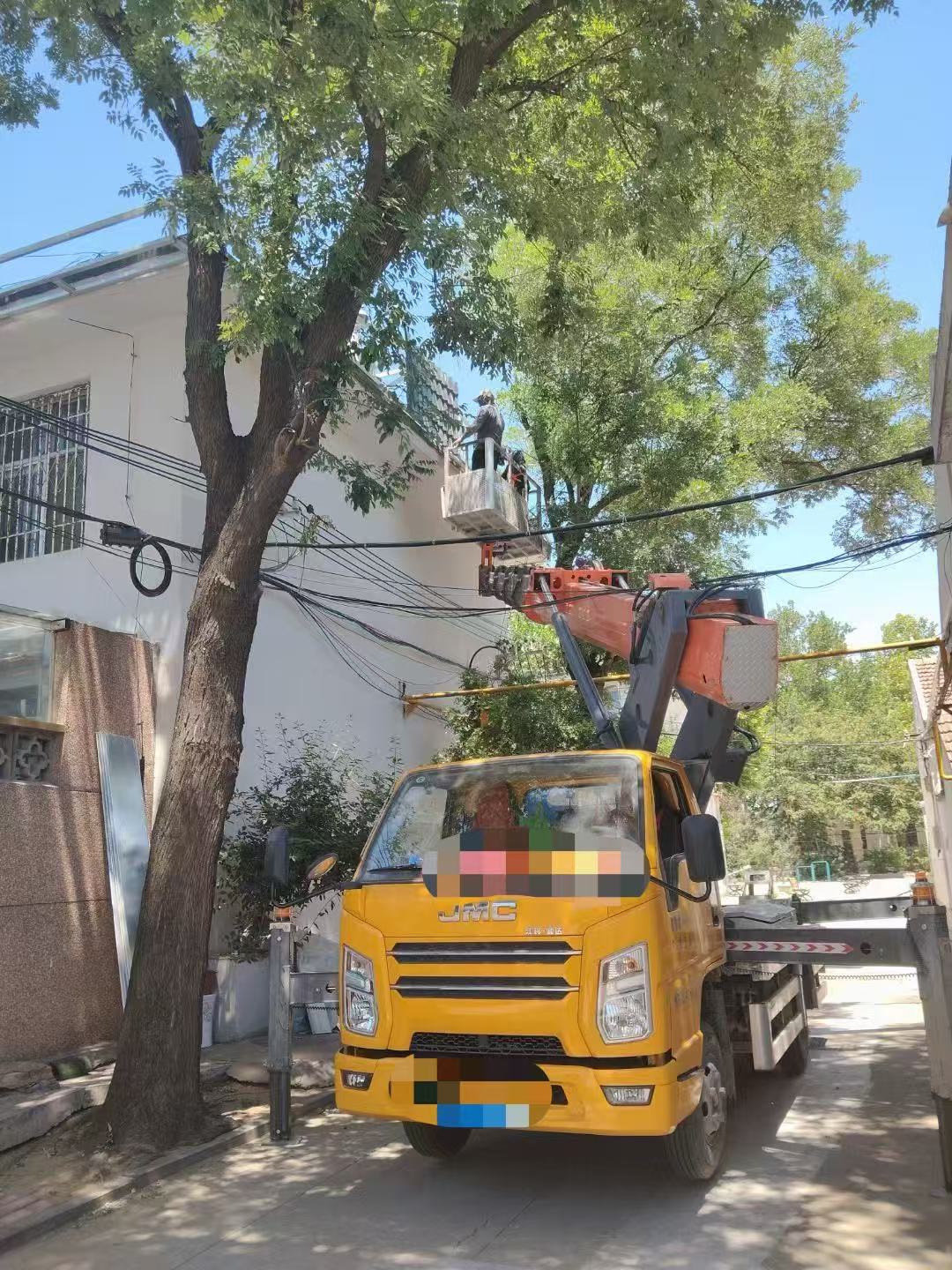 三沙市高空作业车能吊装重物吗？最大承载多少公斤？